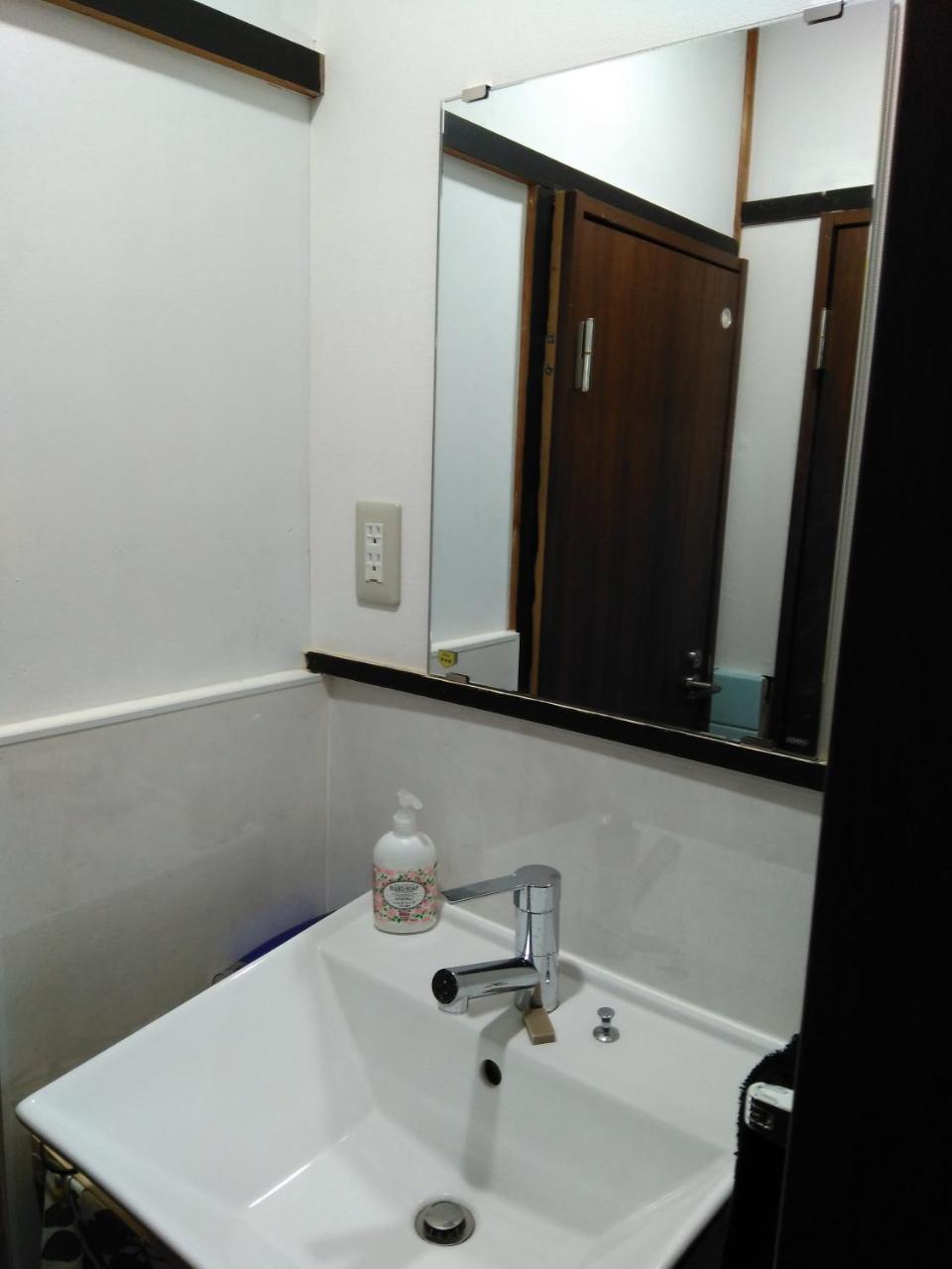 Hotel Miroku Share House Mimiharacho Esterno foto